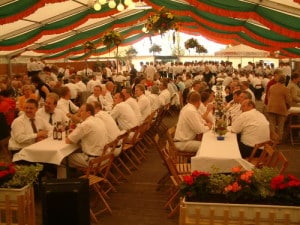 Sommerfest-2005-fruehschoppen-zelt